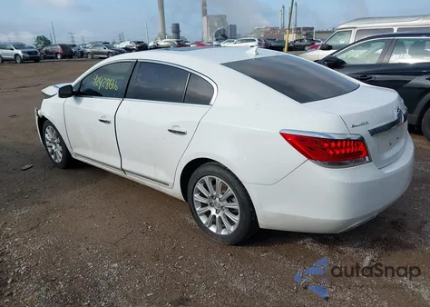 2013 Buick Lacrosse Leather Group z USA, uszkodzony, nr VIN 1G4GC5E38DF291951